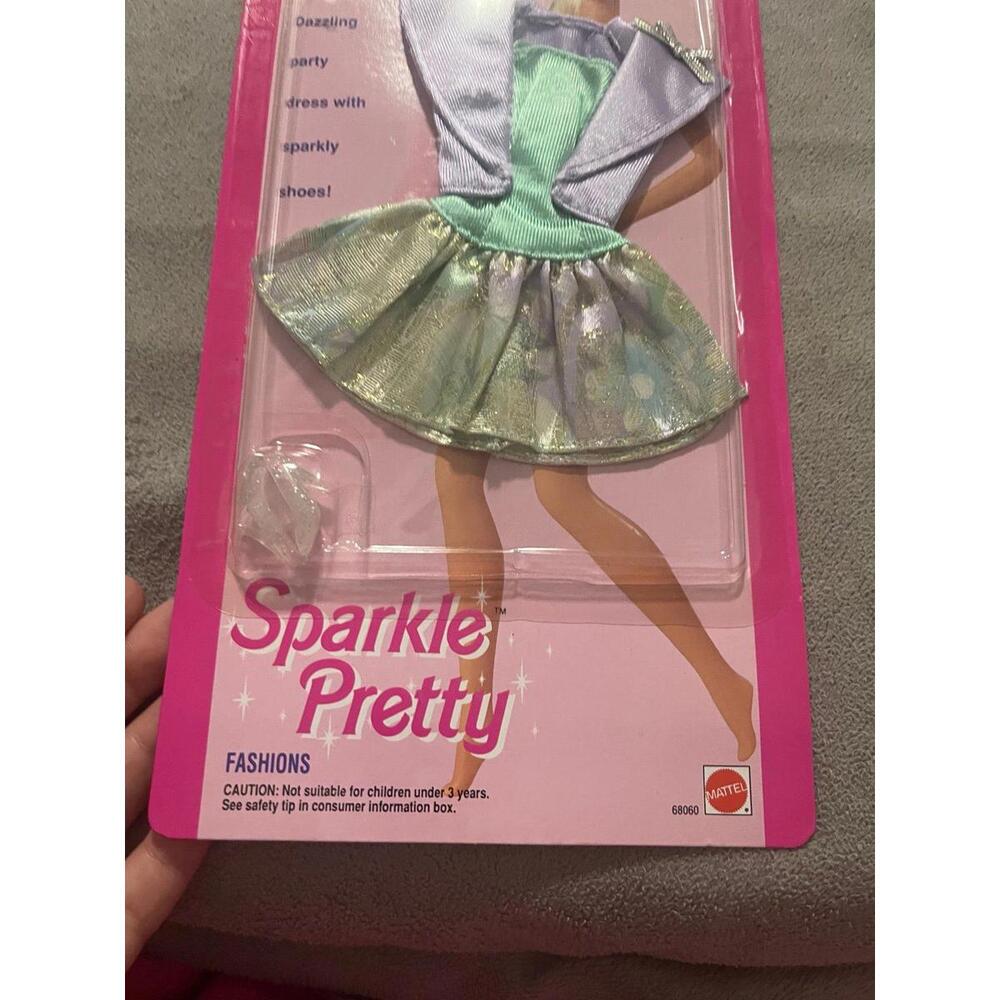 Vintage Barbie Sparkle Pretty Easy To Dress Fashions Mattel 68060 New - Picture 3 of 6